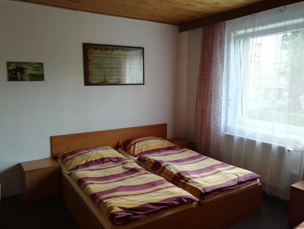 Penzion Tenis Poděbrady Exterior foto